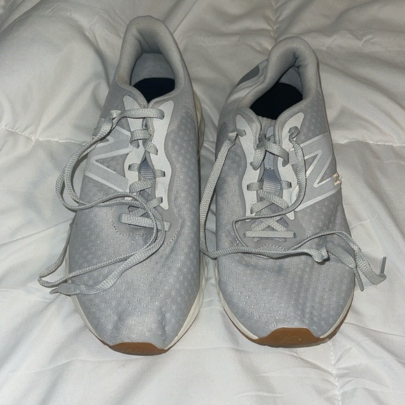 Women’s New Balance Shoes - Picture 1 of 2